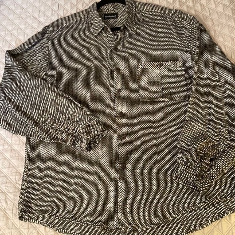 Men’s long sleeve linen tweed shirt, black/white pattern. Yolk back,1 pocket
